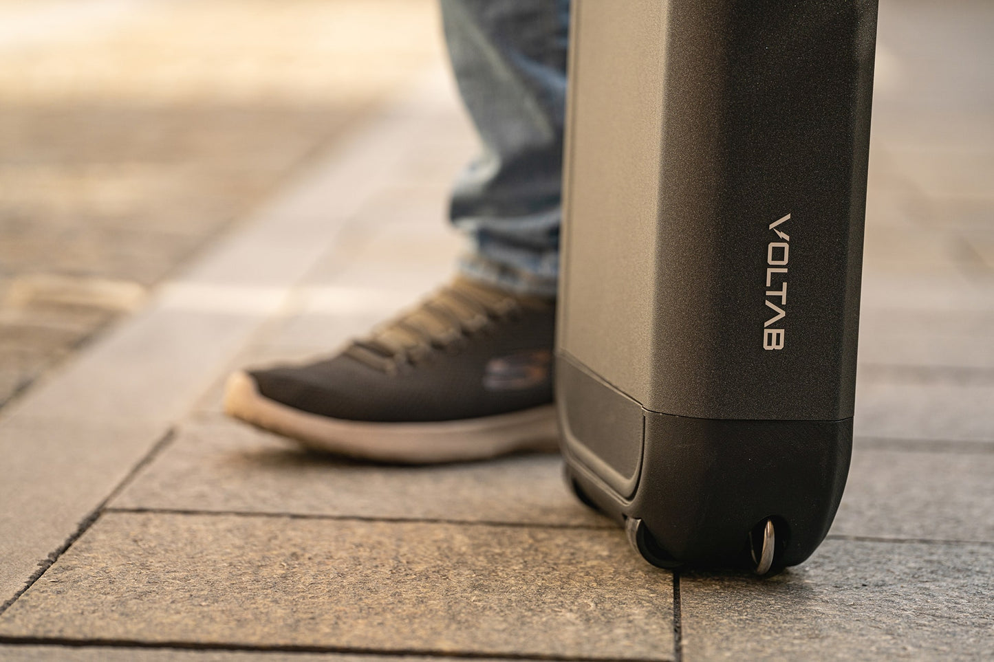 dettaglio ruote power station trolley